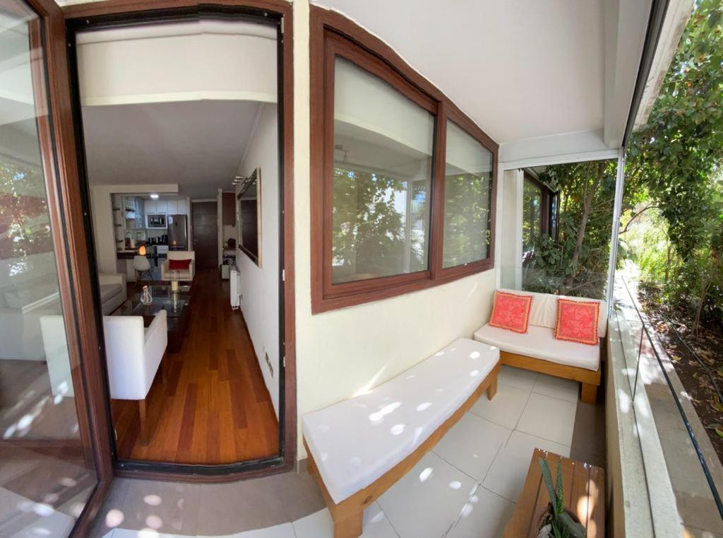 Et opholdsområde på Departamento Las Condes Mall Sport