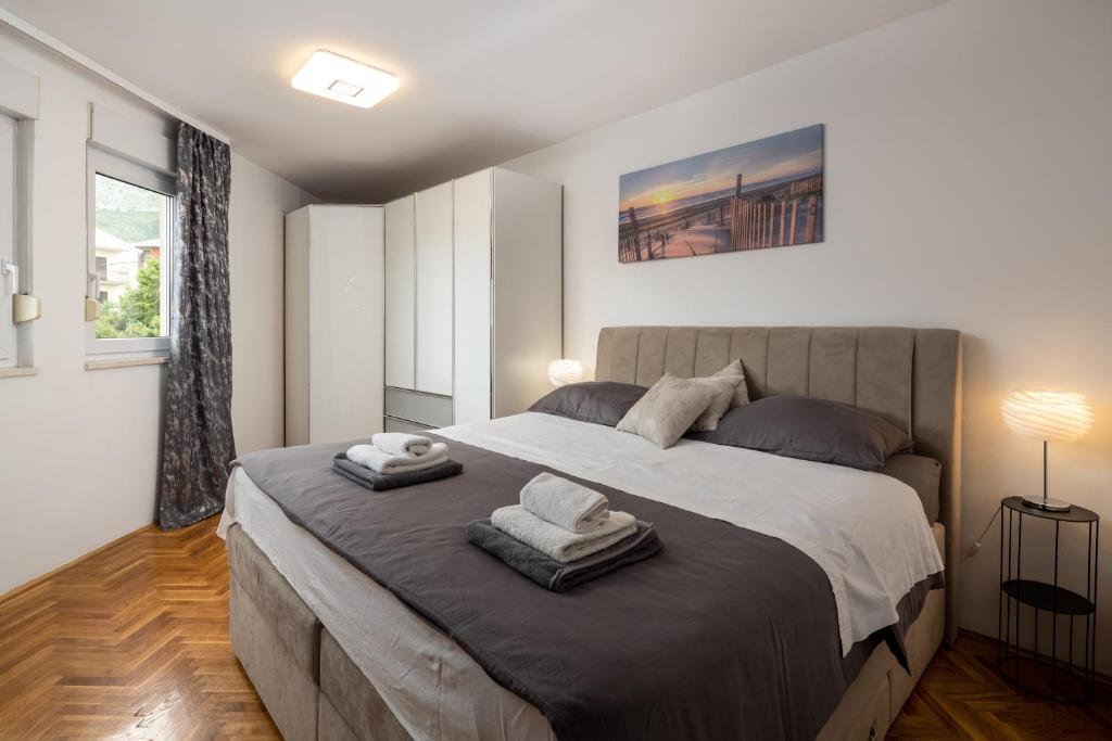 Fotografie z fotogalerie ubytování Apartman with beautiful view Magdalena v destinaci Podstrana
