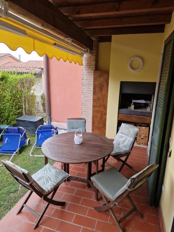 Patio nebo venkovní prostory v ubytování Le Panchette _ Pool & Bike