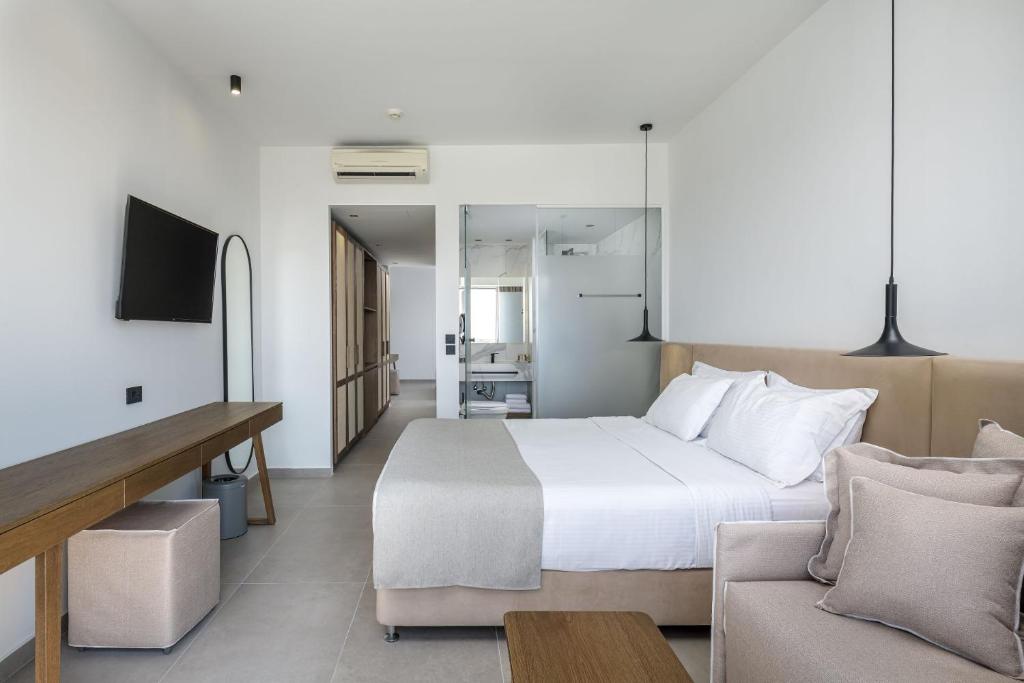 Michelangelo Resort & Spa - Family Room With Side Sea View