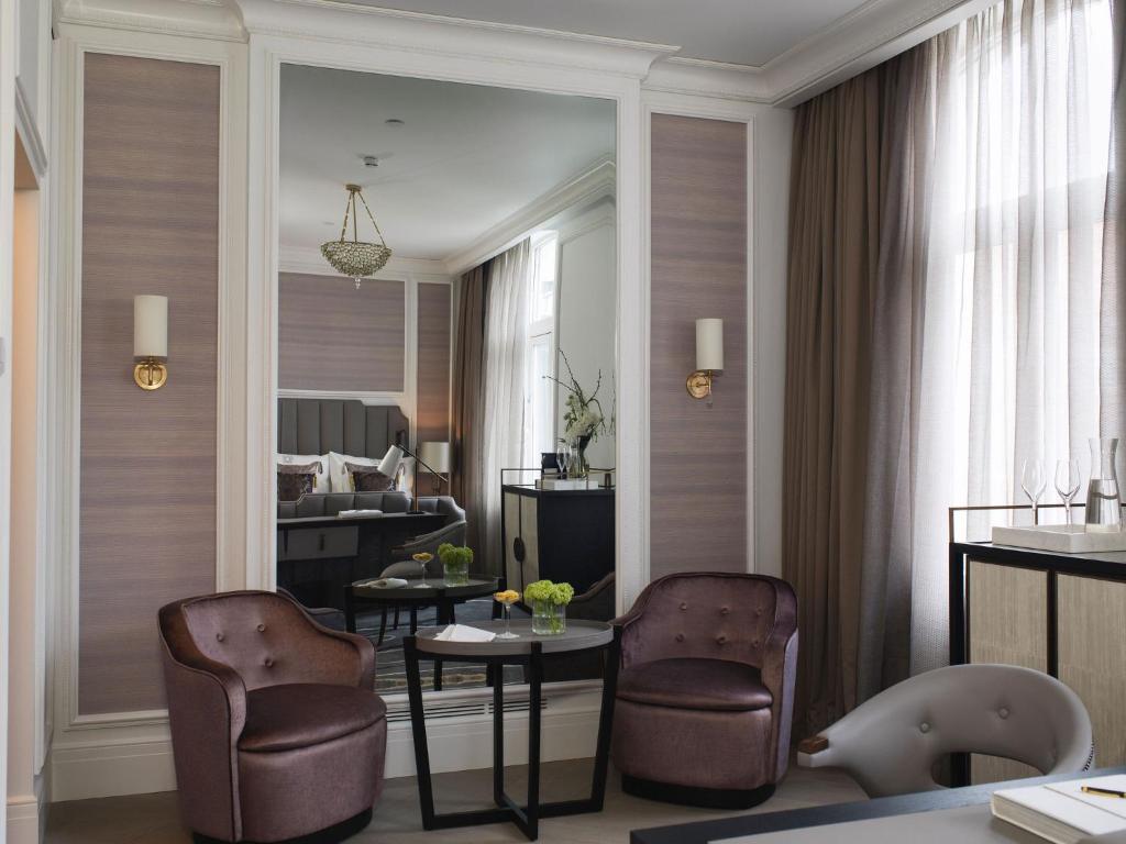 Posezení v ubytování Britannia Hotel