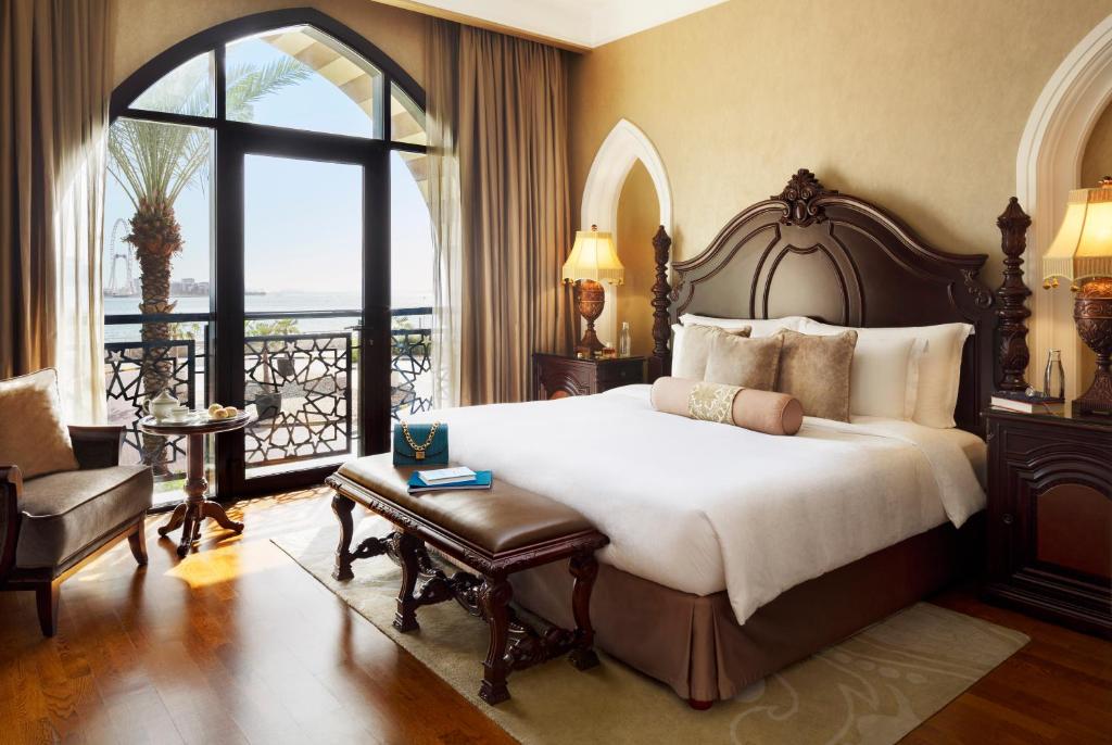 Jumeirah Zabeel Saray Dubai - Seafront Five Bedroom Royal Villa With Private Pool – Includes Butler Service, Daily Breakfast & Airport Transfer