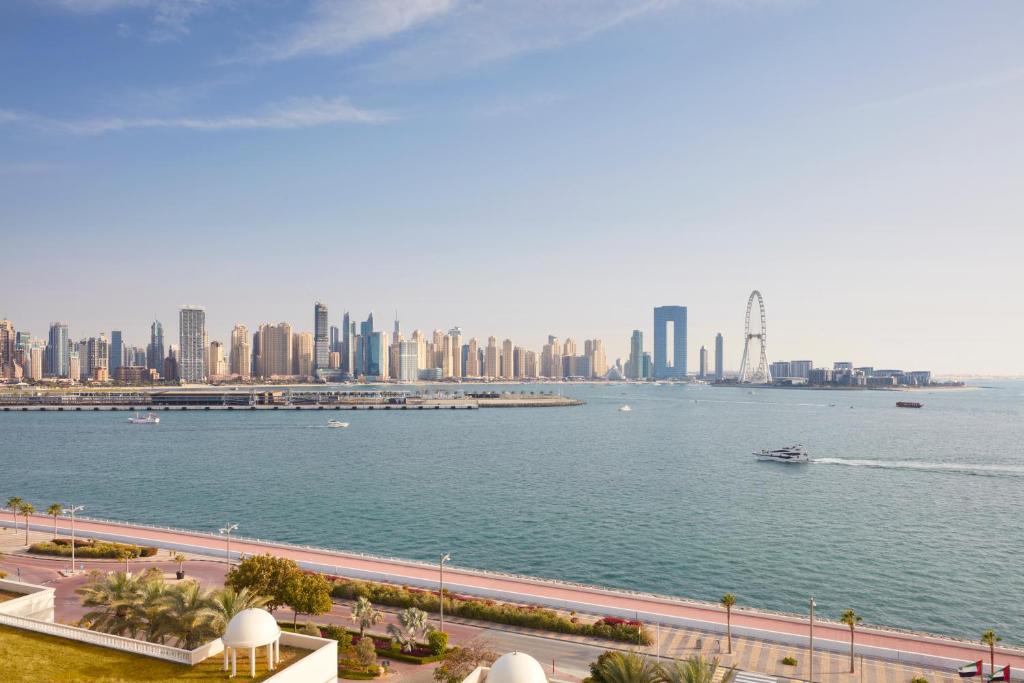 Jumeirah Zabeel Saray Dubai - Deluxe Family Sea View With Balcony, Access To Luxury Spa, Kids & Teens Club & Private Cinema