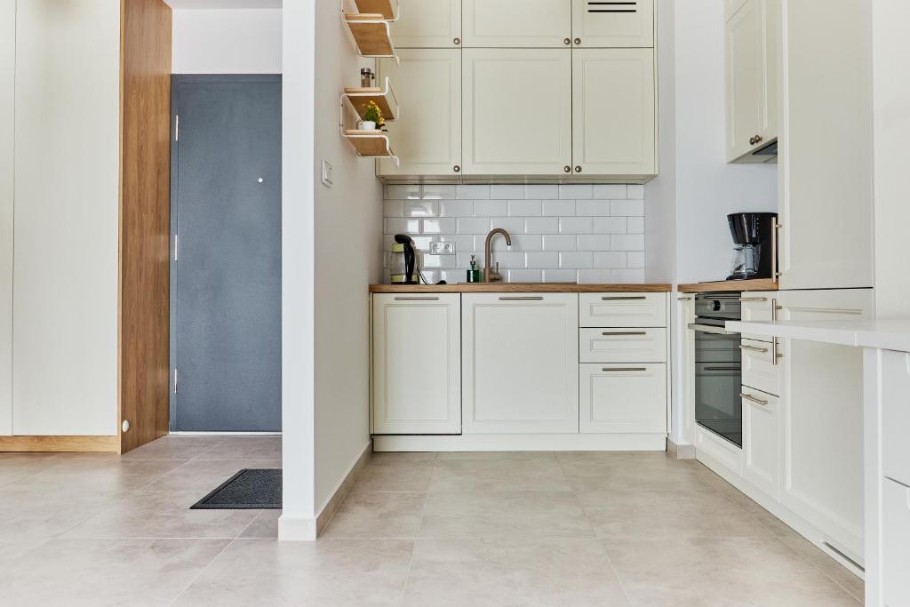 Symphony City Square Aparthotel - 11