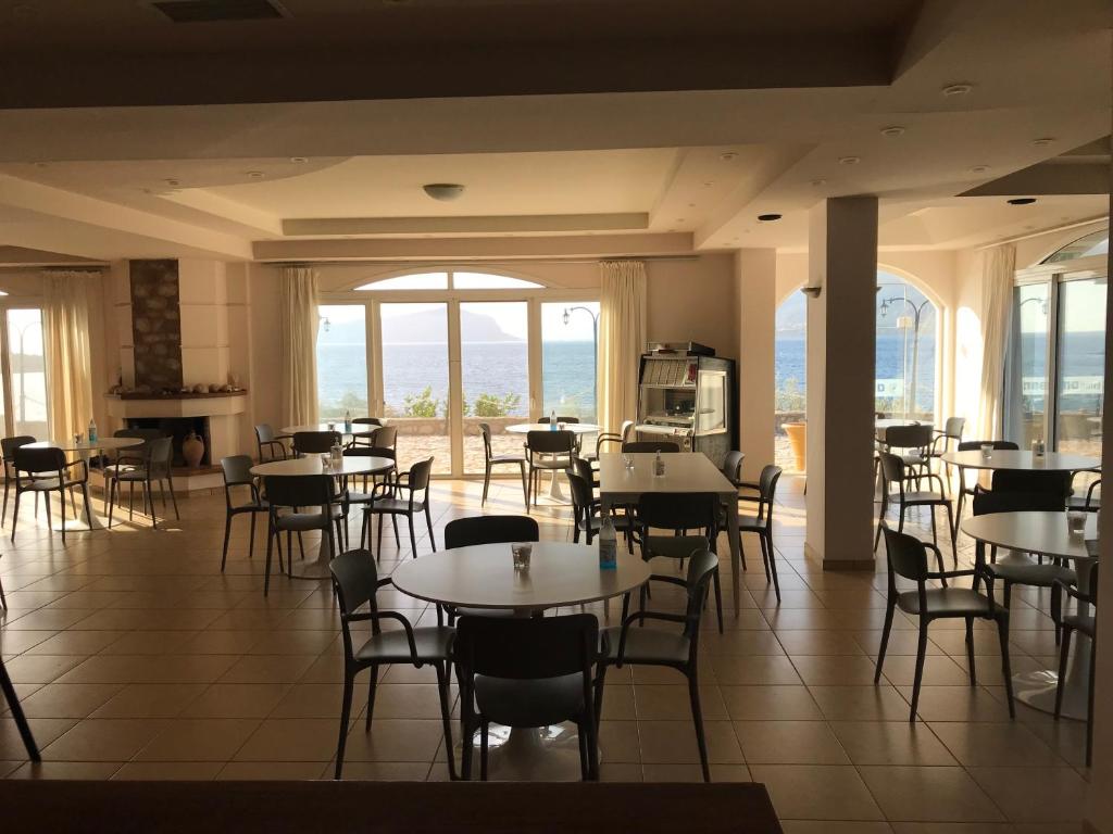 Restaurace v ubytování Annema Hotel and Restaurant