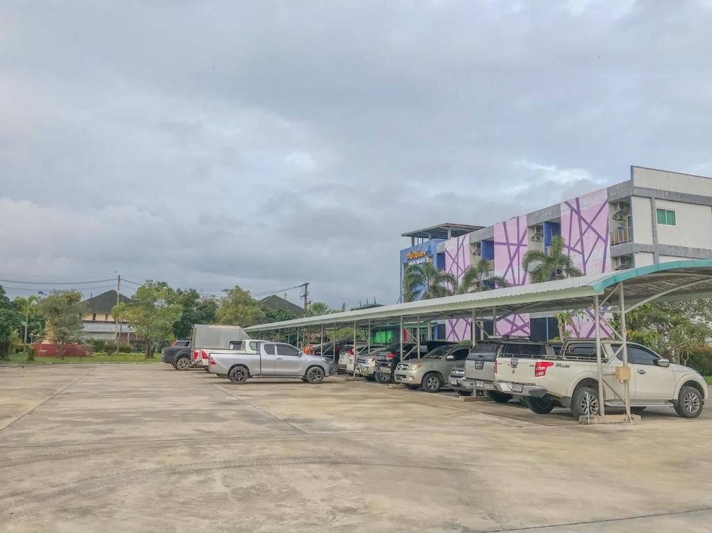 Fotografie z fotogalerie ubytování โรงแรมสบาย พาเลซ v destinaci Nakhon Si Thammarat