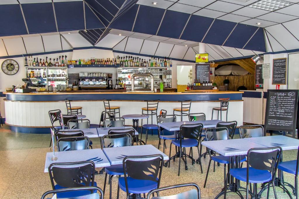 Lounge nebo bar v ubytování Azureva Ile d'Oleron