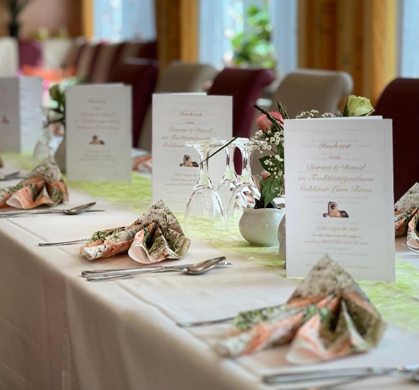 Fotografie z fotogalerie ubytování Traditionsgasthaus Goldener Löwe Riesa Restaurant & Pension v destinaci Riesa