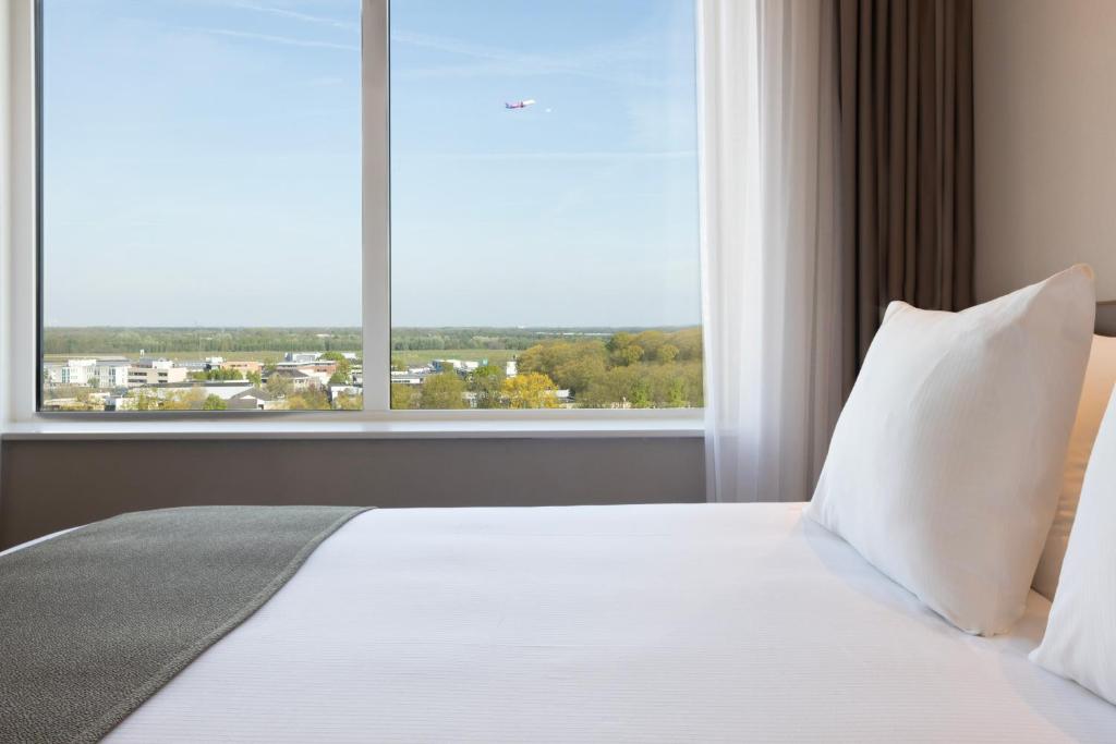 Holiday Inn - Eindhoven Airport by IHG - Resim 12