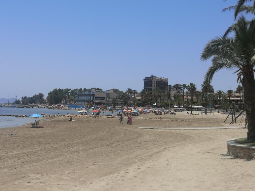 A beach at or near a szállodákat