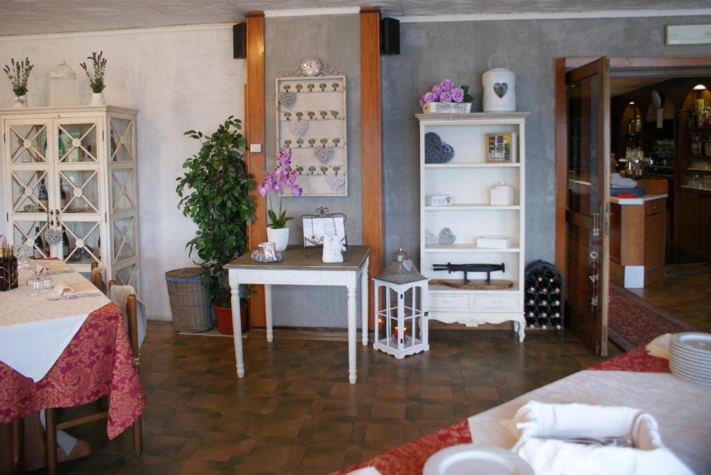 Posezení v ubytování Hotel Mirabeau