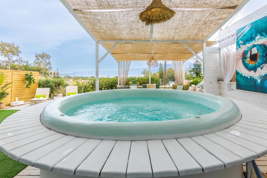 The White Cycladic Style Apt with Plunge Pool