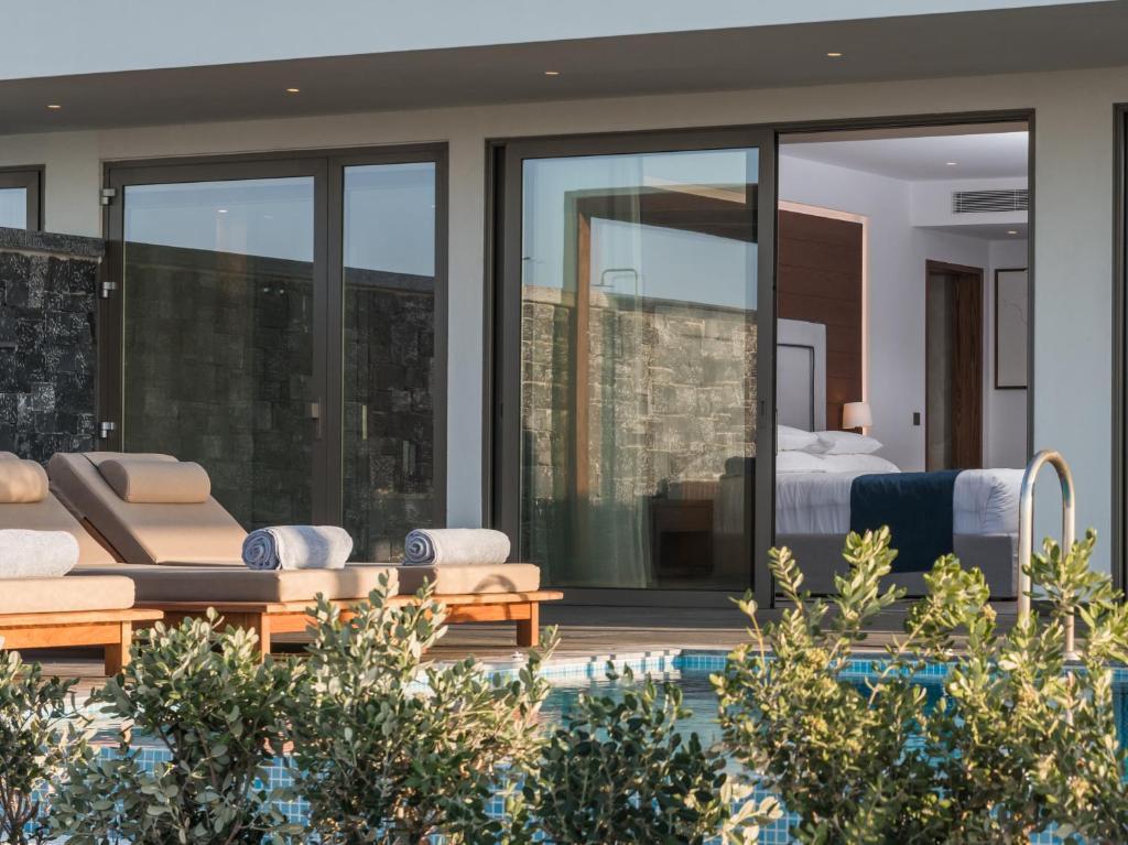 Posezení v ubytování Nana Princess Suites Villas & Spa