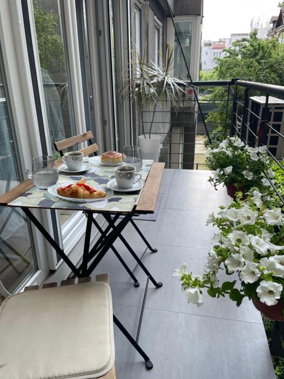 Alma Vracar - One-Bedroom Apartment