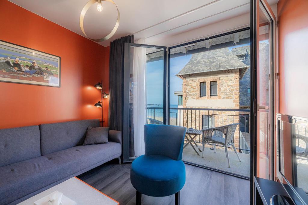 Posezení v ubytování Logis Hôtel Ker Mor