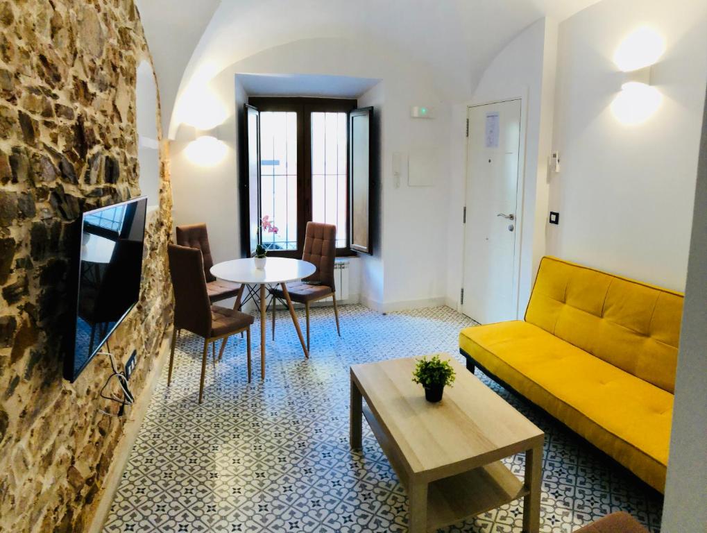 Al-Qazeres Suites - 7