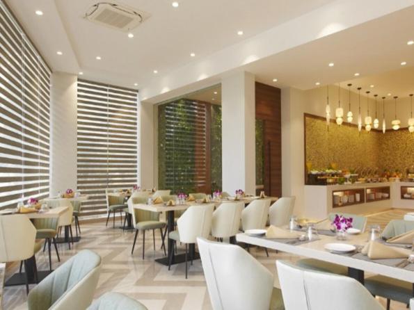 Posezení v ubytování Click Hotel Bangalore - International Airport