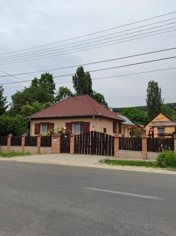Budova, v ktorej sa dovolenkový dom nachádza