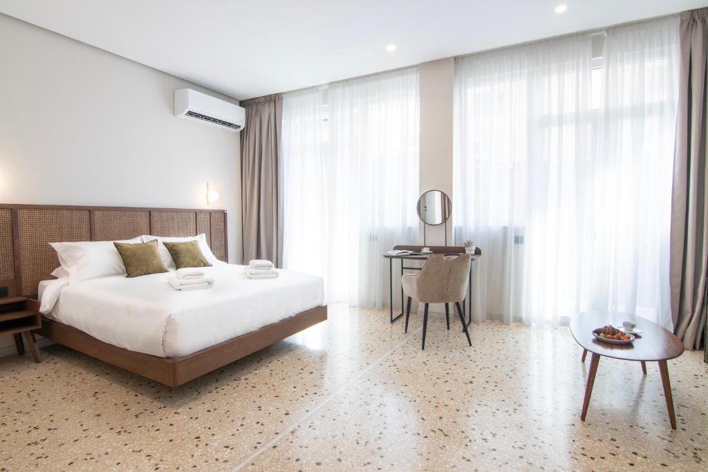 Mythodea Athens Suites - Deluxe Apartment With Balcony