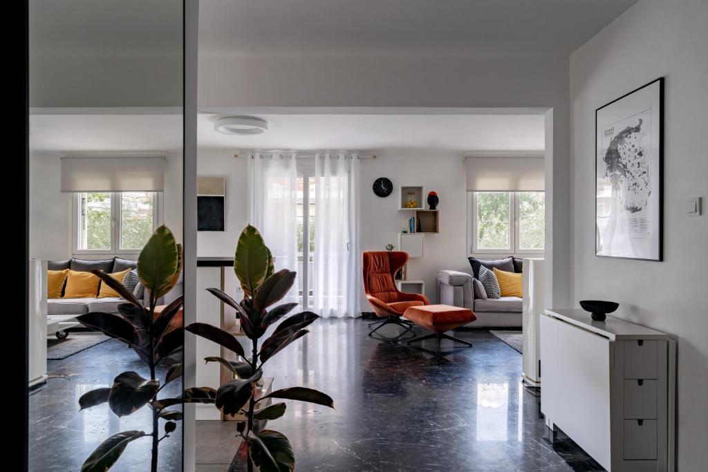 The Black Marble - Sea View, 2BR, 2BA in Paleo Faliro