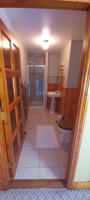 Koupelna v ubytování Ardsallagh Lodge