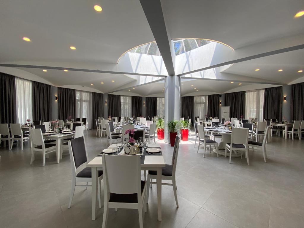 Restaurace v ubytování Atrium Deluxe Resort