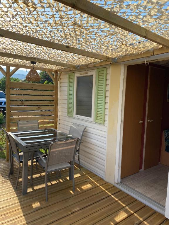 Balkón nebo terasa v ubytování Le jardin de Domi