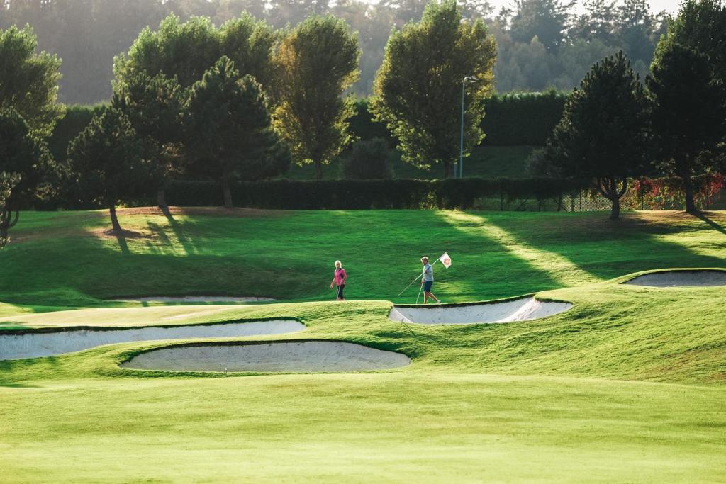 Golf v hotelu nebo okolí