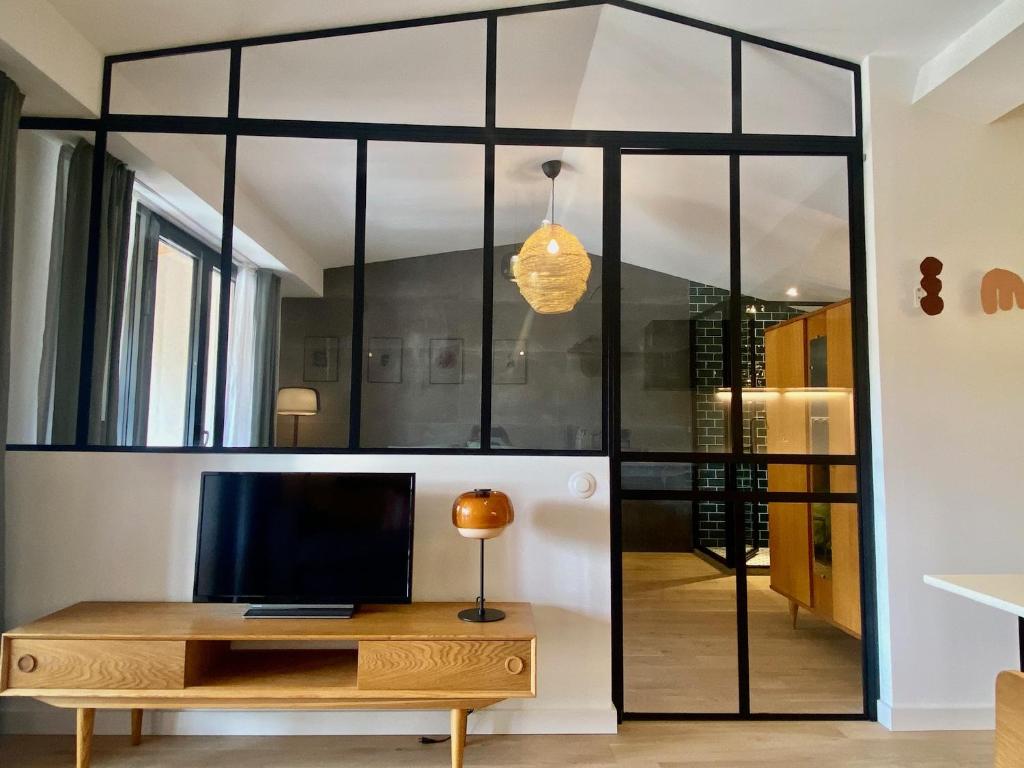 Gîte au pied de la Cité Médiévale - Le 127 - 16