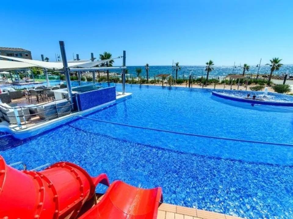 Apartment Deluxe Clara Sea Senses, Torrevieja – Prețuri ...