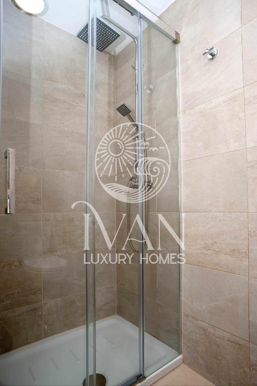Kúpeľňa v ubytovaní Casa Iris Ivan Luxury Homes 10ªPlta Norte 1ªLinea