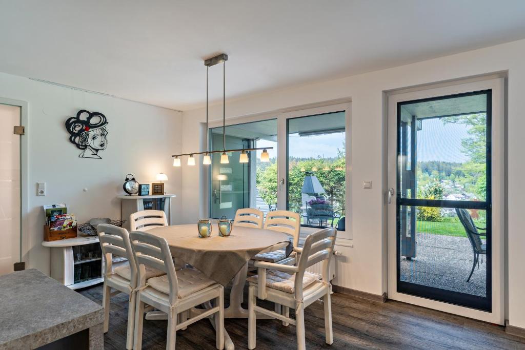 Fotografie z fotogalerie ubytování Ferienwohnung Eulennest v destinaci Schramberg