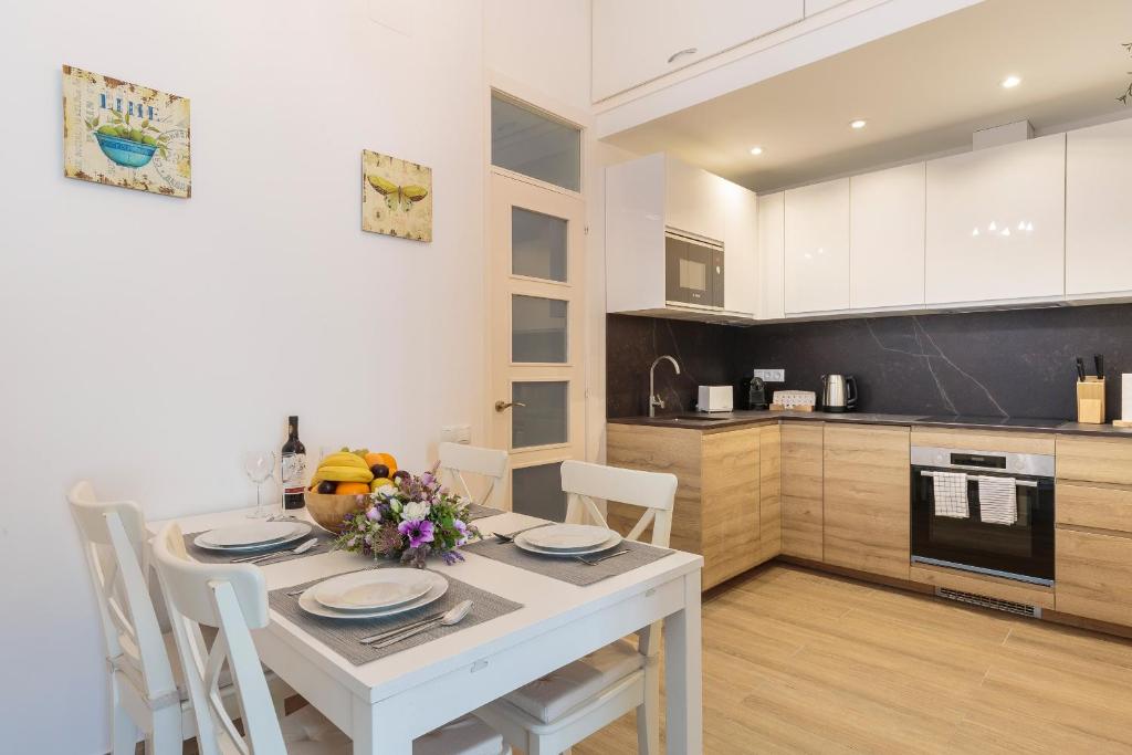 Kuchyňa alebo kuchynka v ubytovaní Sagrada Familia Apartment