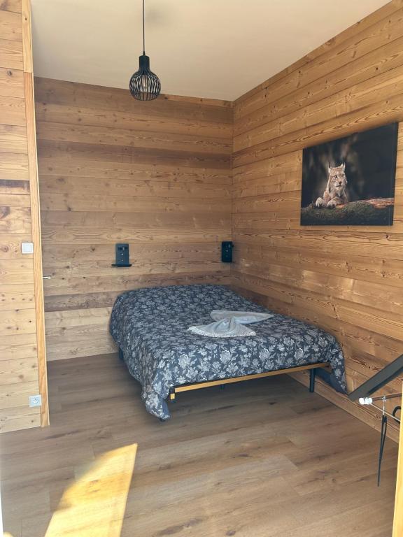 Posteľ alebo postele v izbe v ubytovaní L'apparté de G, Gîte 3 étoiles de montagne cosy