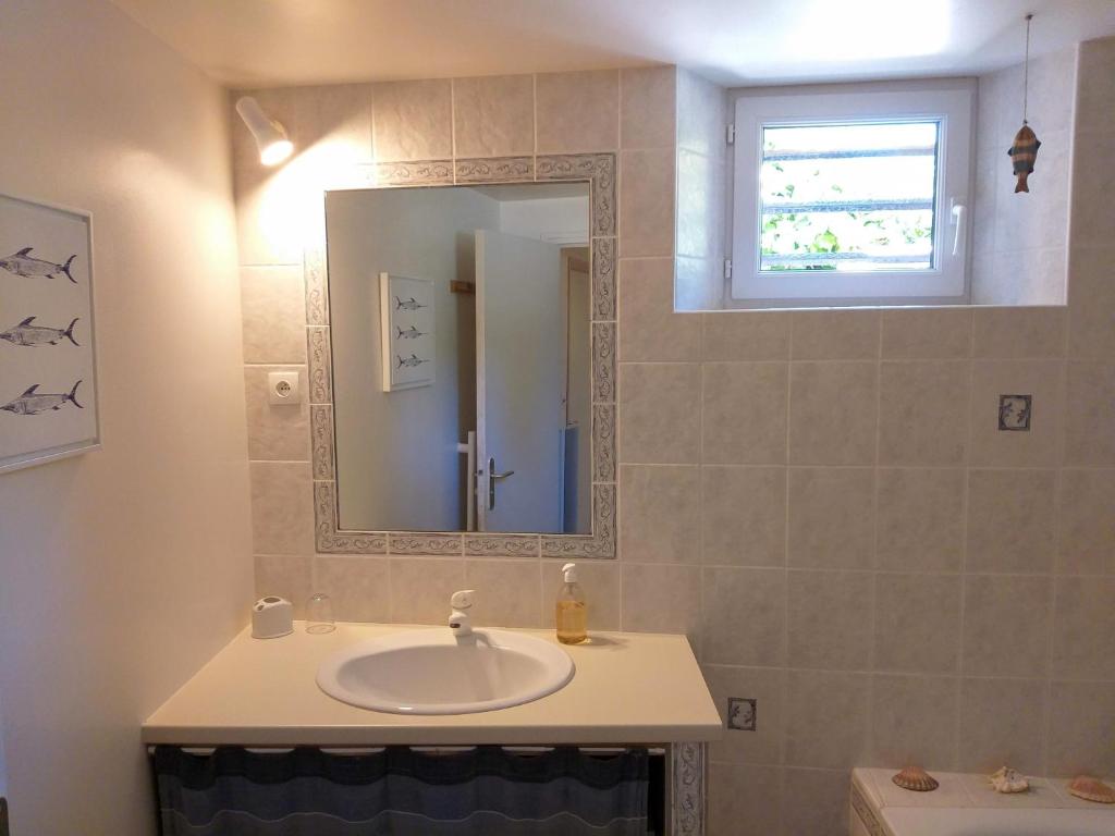 Kúpeľňa v ubytovaní La saunière - Chez Hélène - Gîtes en baie