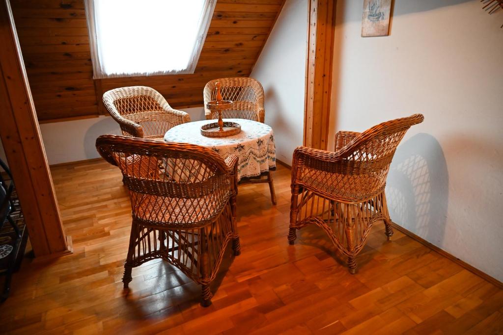 Posedenie v ubytovaní Pelikan Apartman, strand 60 meter