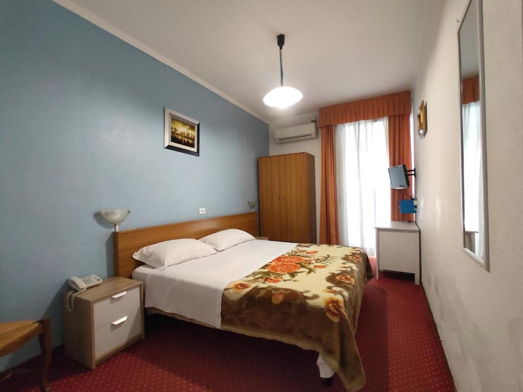 Hotel Sorriso - 双人间