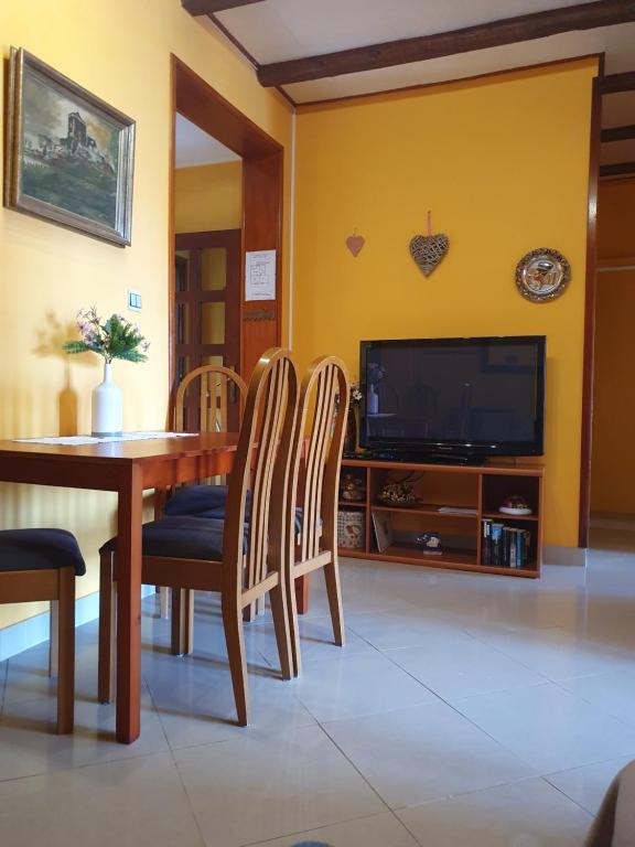 TV a/nebo společenská místnost v ubytování Senka