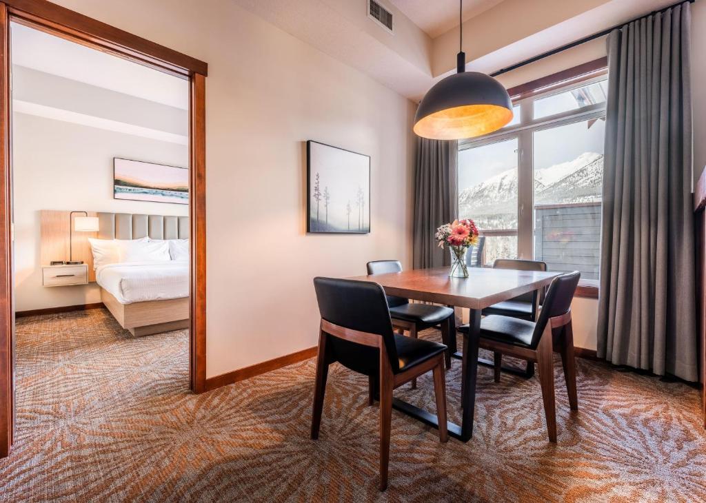 Blackstone Mountain Lodge by CLIQUE - Resim 13