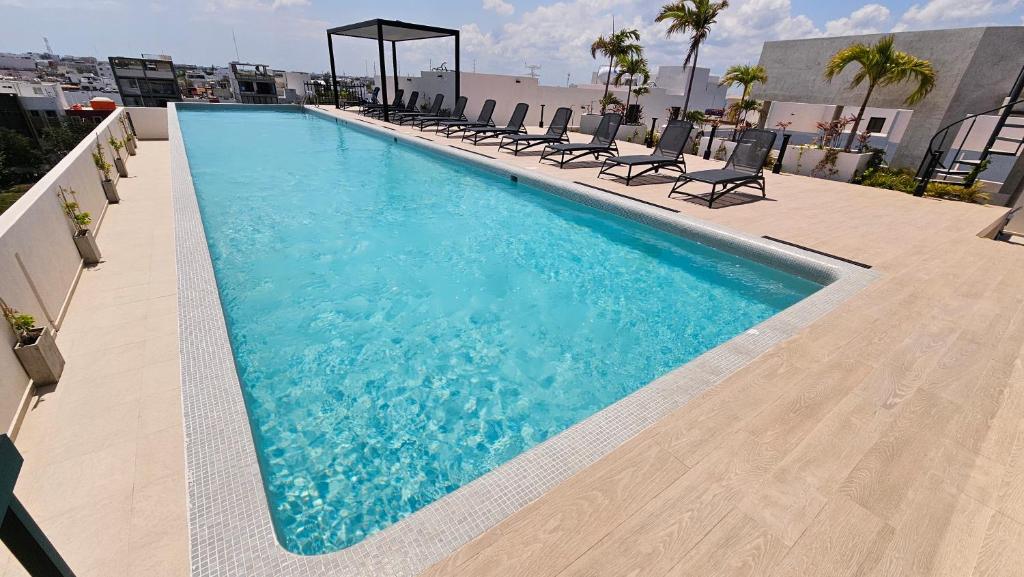 Bazén v ubytování Fancy 3 BR Apartments in Downtown Playa Rooftop Pool Gym nebo v jeho okolí