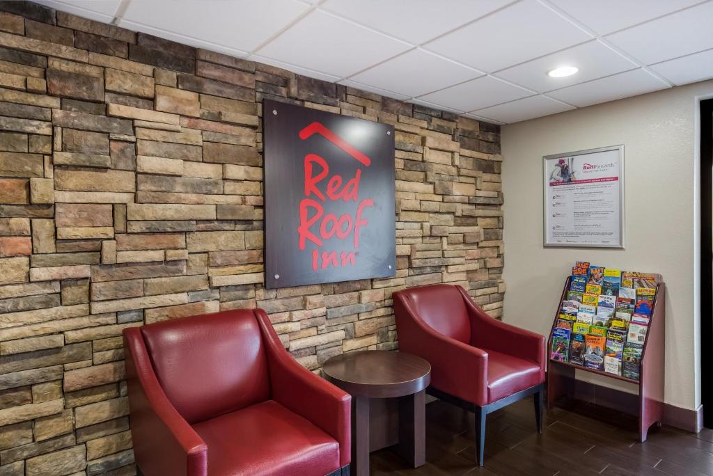 Red Roof Inn Allentown South photo
