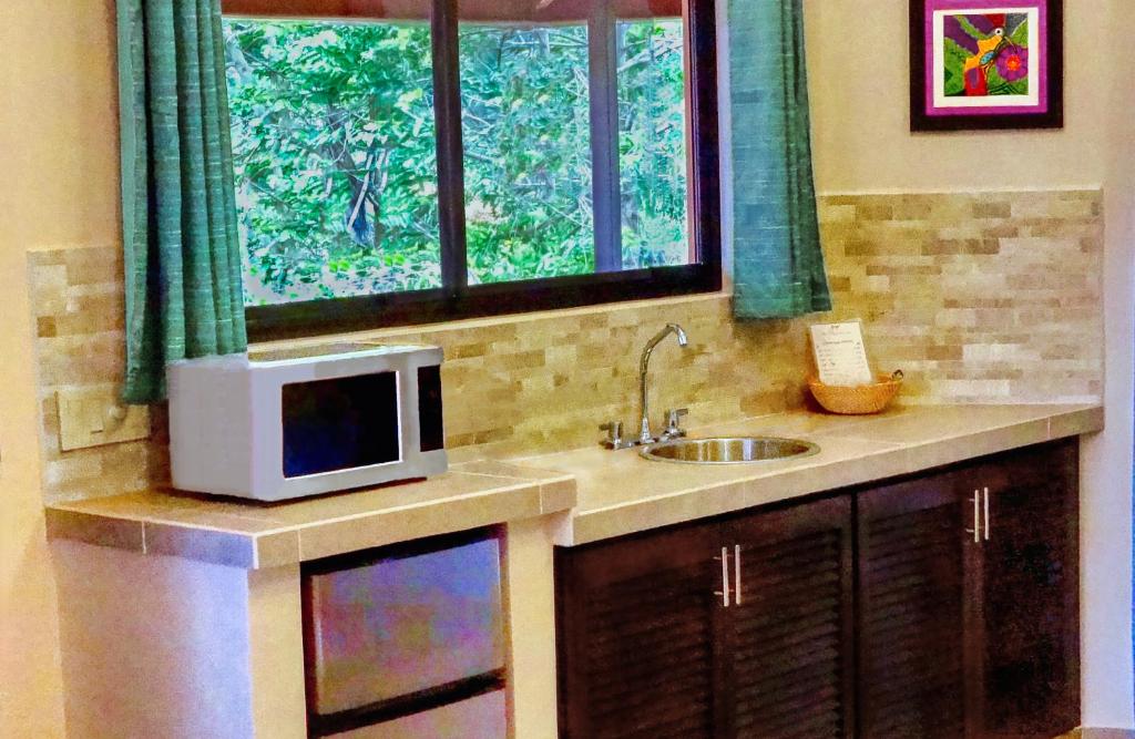 Boquete Garden Inn - Sala Familiar Con Cama Queen + Litera