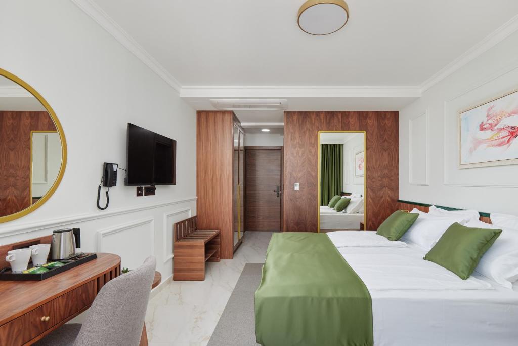 Hotel Diplomat by Aycon - 11