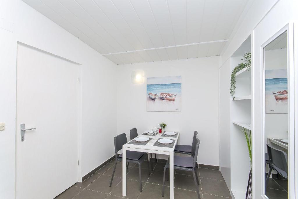Fotografie z fotogalerie ubytování Apartments Liana - VaLa v destinaci Mimice