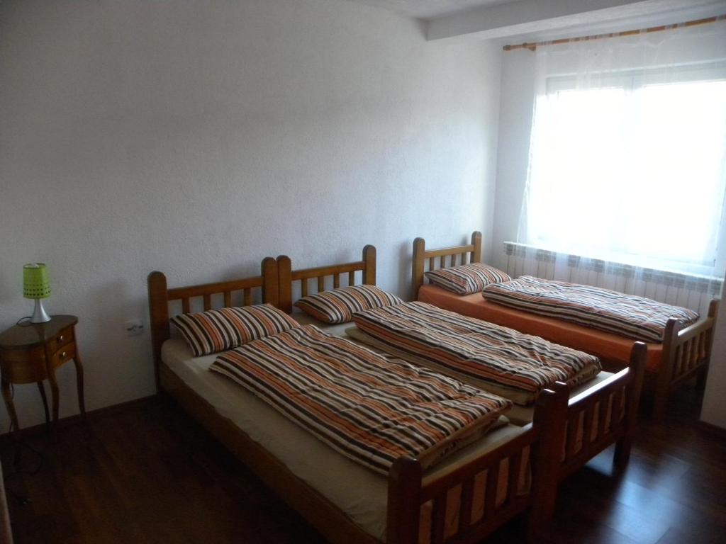 Apartment Ana Marija - Appartement Met Uitzicht Op De Bergen