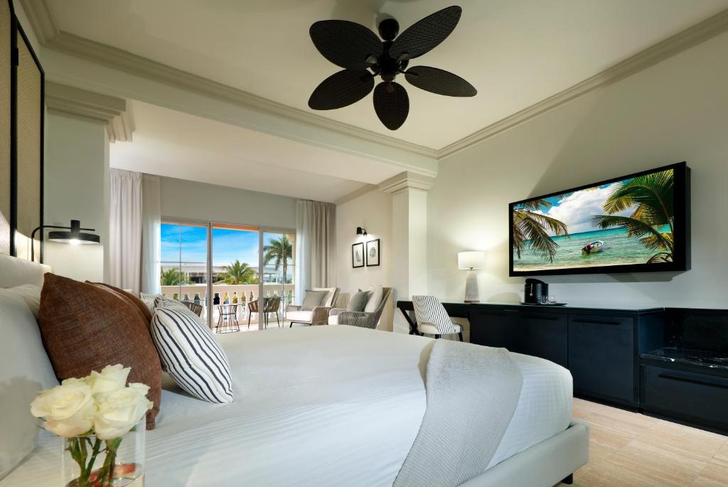 Grand Palladium Jamaica Resort & Spa All Inclusive - Junior Suite Pool Junto A La Piscina
