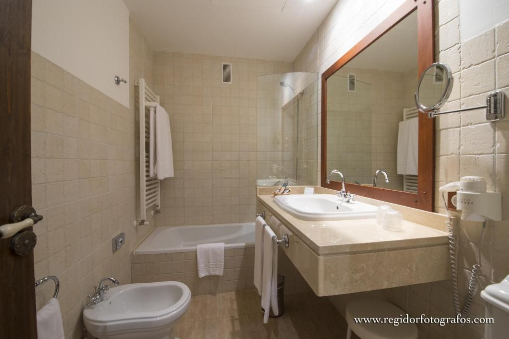 Hospedium Hotel Cortijo Santa Cruz - 2