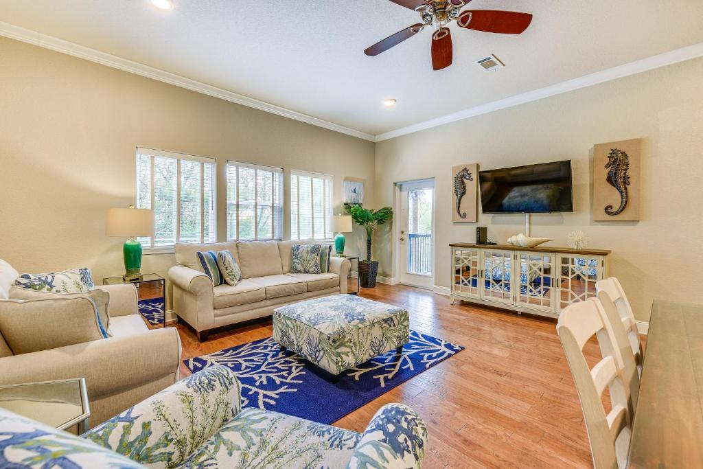 Miramar Beach Condo w/ Pool - Walk to Beach! photo