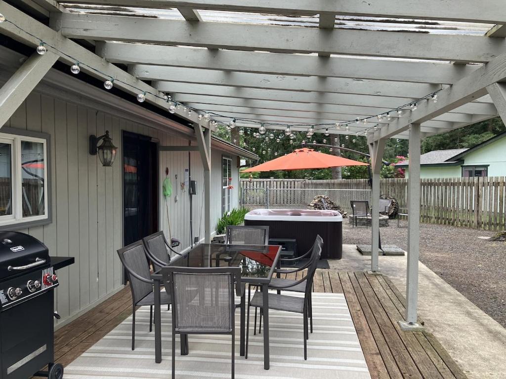 Patio nebo venkovní prostory v ubytování Forks Fir House