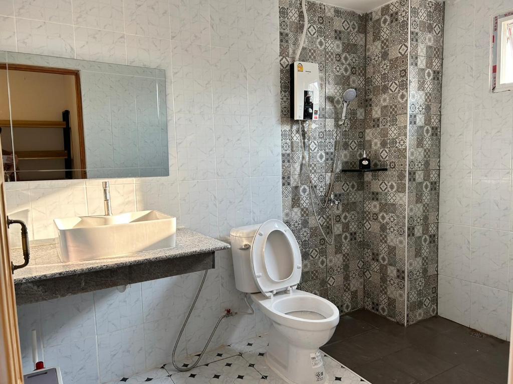 Los Inn Nakhon ลอส อินน์ นคร - Appartement De Deux Chambres (2e FL)